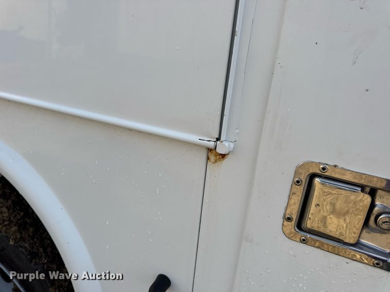 image for item EN4586 2003 Ford F450 Super Duty XL utility / service truck