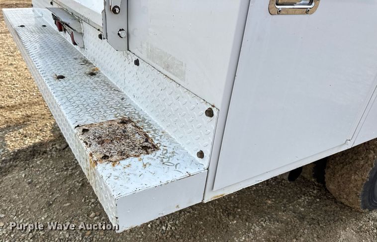 image for item EN4586 2003 Ford F450 Super Duty XL utility / service truck