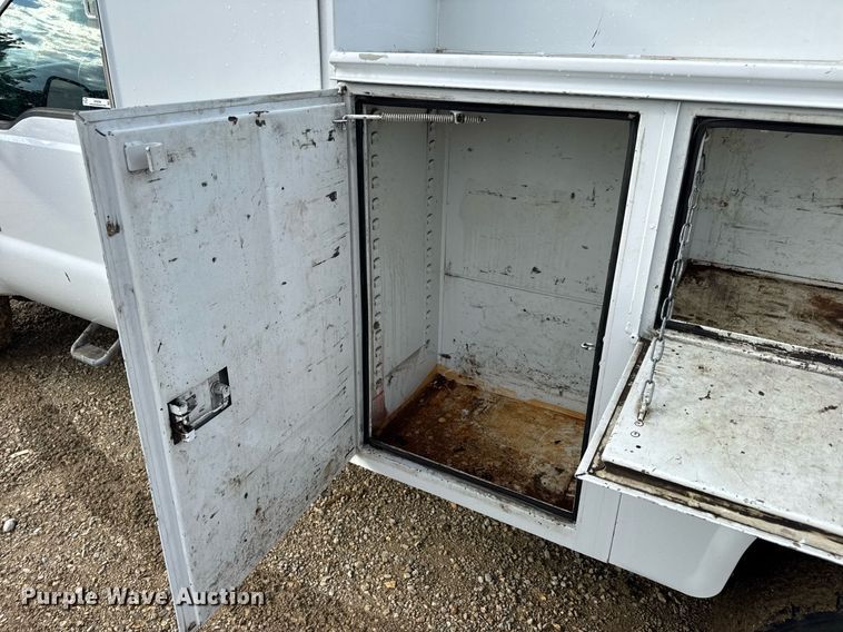 image for item EN4586 2003 Ford F450 Super Duty XL utility / service truck