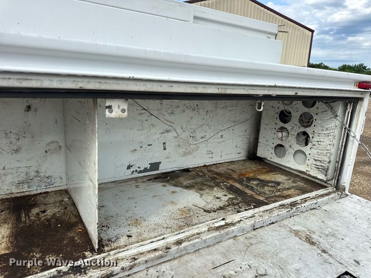 image for item EN4586 2003 Ford F450 Super Duty XL utility / service truck