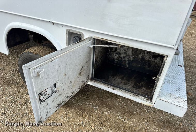 image for item EN4586 2003 Ford F450 Super Duty XL utility / service truck