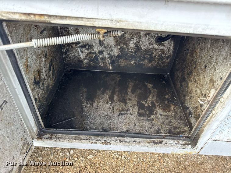 image for item EN4586 2003 Ford F450 Super Duty XL utility / service truck