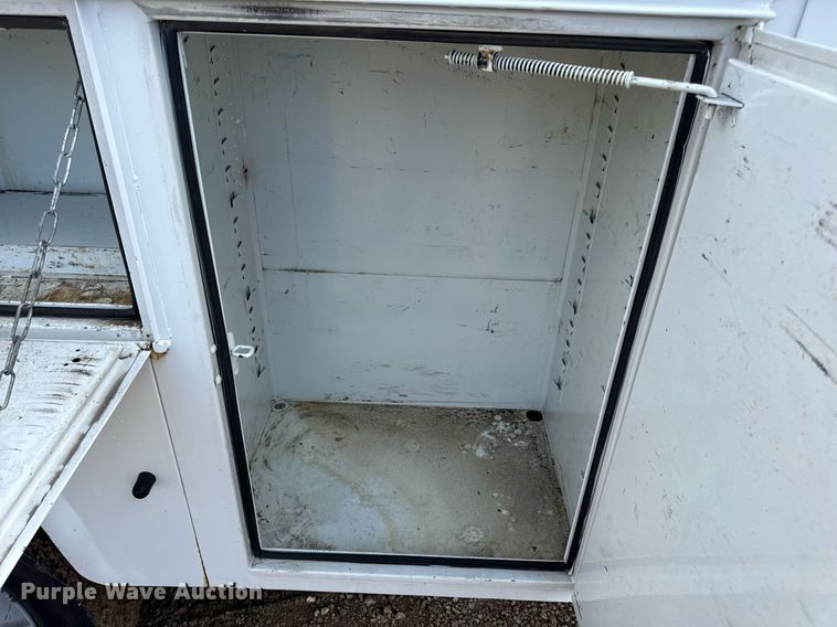 image for item EN4586 2003 Ford F450 Super Duty XL utility / service truck