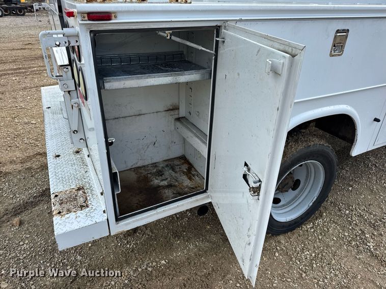 image for item EN4586 2003 Ford F450 Super Duty XL utility / service truck