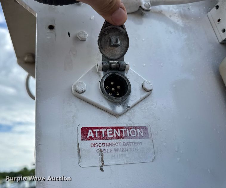 image for item EN4586 2003 Ford F450 Super Duty XL utility / service truck