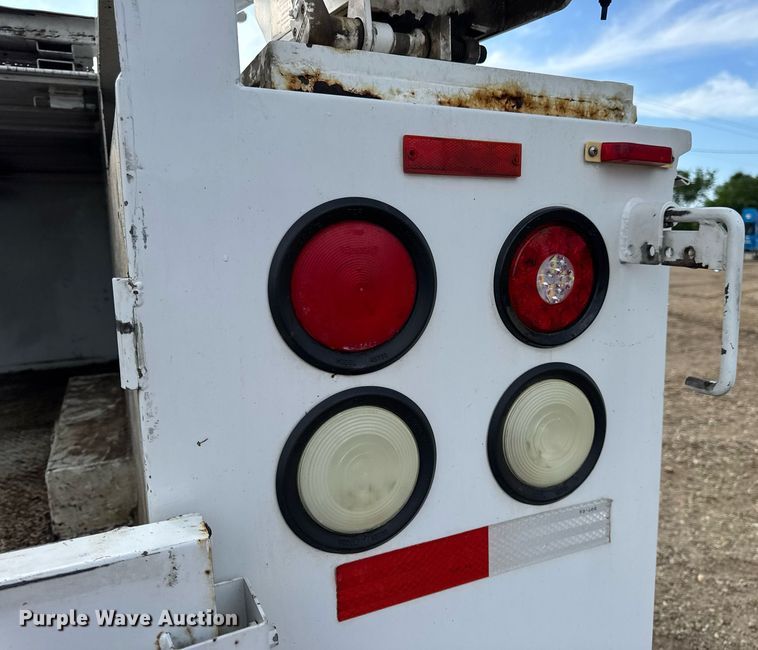 image for item EN4586 2003 Ford F450 Super Duty XL utility / service truck