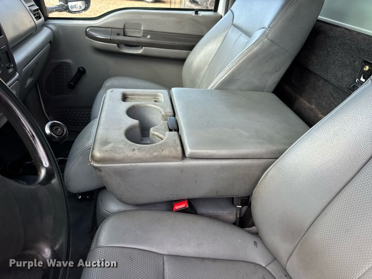 image for item EN4586 2003 Ford F450 Super Duty XL utility / service truck