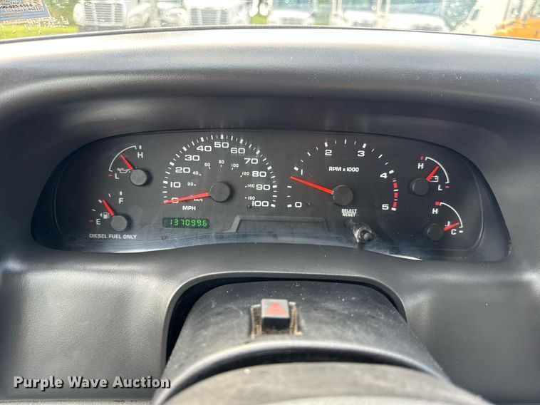 image for item EN4586 2003 Ford F450 Super Duty XL utility / service truck