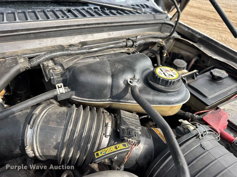 image for item EN4586 2003 Ford F450 Super Duty XL utility / service truck