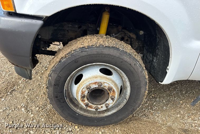 image for item EN4586 2003 Ford F450 Super Duty XL utility / service truck