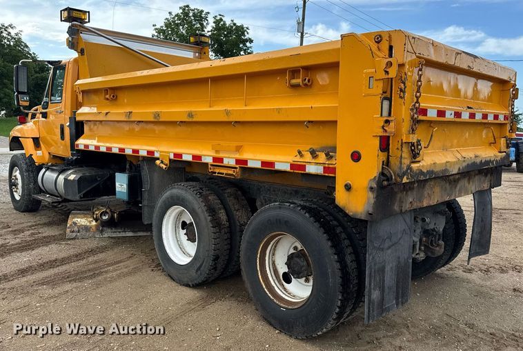 image for item EN4587 2009 International 7500 WorkStar dump truck