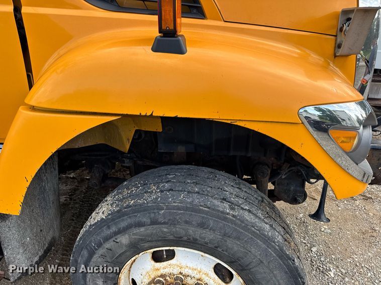 image for item EN4587 2009 International 7500 WorkStar dump truck