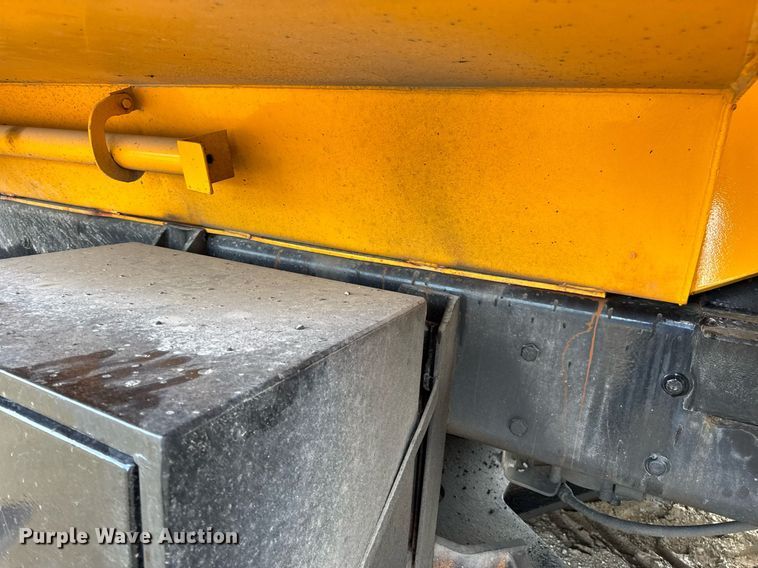 image for item EN4587 2009 International 7500 WorkStar dump truck