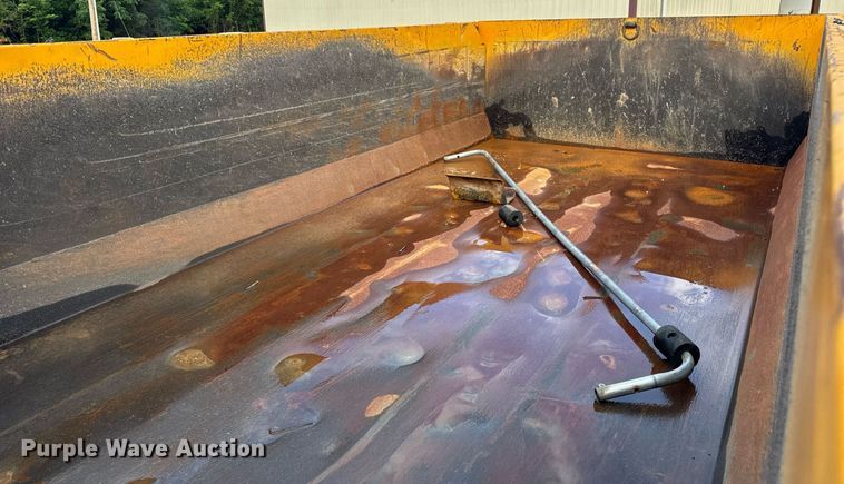 image for item EN4587 2009 International 7500 WorkStar dump truck