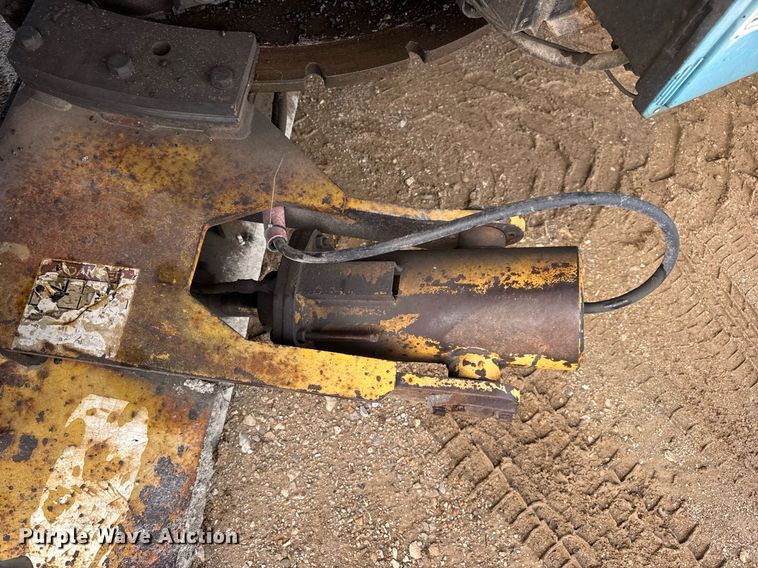 image for item EN4587 2009 International 7500 WorkStar dump truck