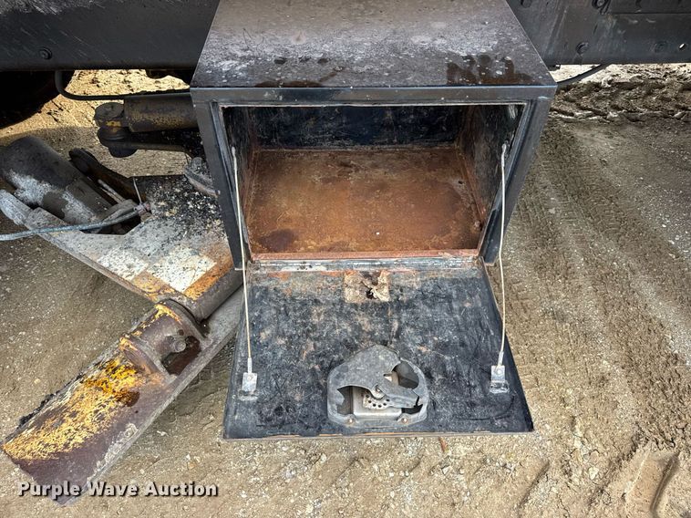 image for item EN4587 2009 International 7500 WorkStar dump truck