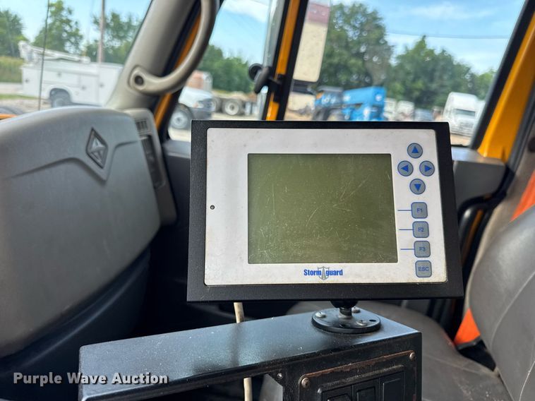 image for item EN4587 2009 International 7500 WorkStar dump truck