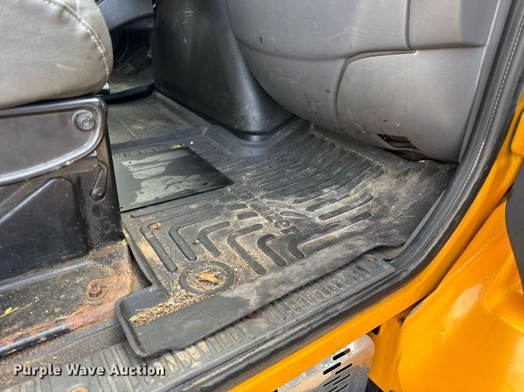 image for item EN4587 2009 International 7500 WorkStar dump truck