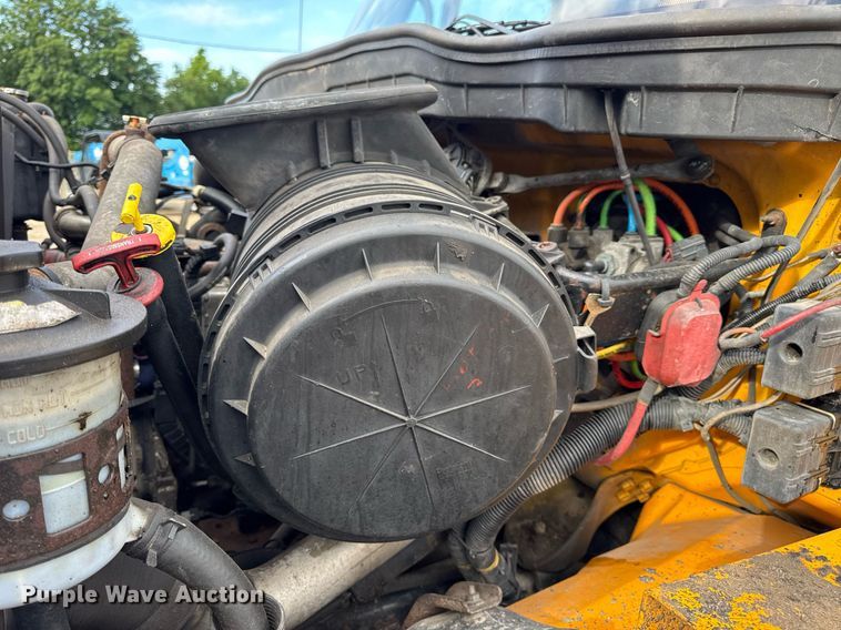 image for item EN4587 2009 International 7500 WorkStar dump truck