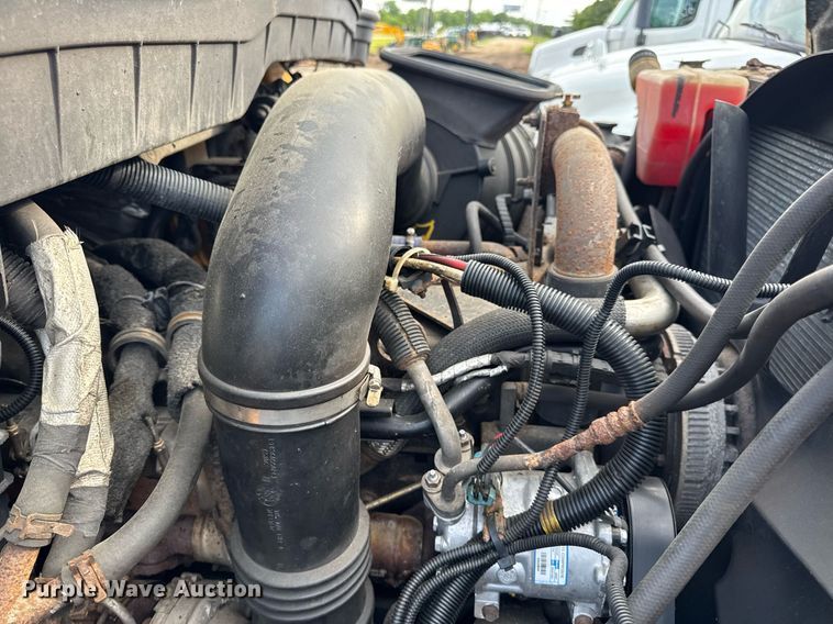 image for item EN4587 2009 International 7500 WorkStar dump truck