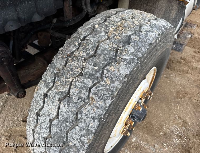 image for item EN4587 2009 International 7500 WorkStar dump truck