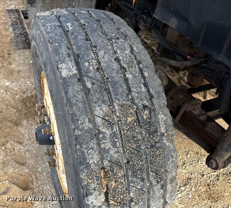 image for item EN4587 2009 International 7500 WorkStar dump truck