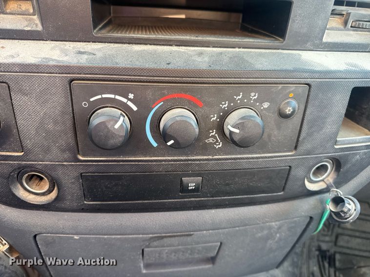 image for item EN4596 2008 Dodge Ram 1500 pickup truck