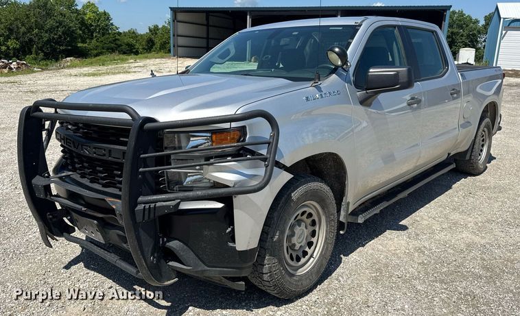 image for item EN4603 2020 Chevrolet  Silverado 1500 Crew Cab pickup truck