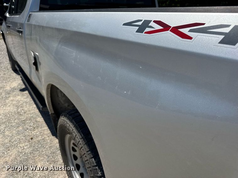 image for item EN4603 2020 Chevrolet  Silverado 1500 Crew Cab pickup truck