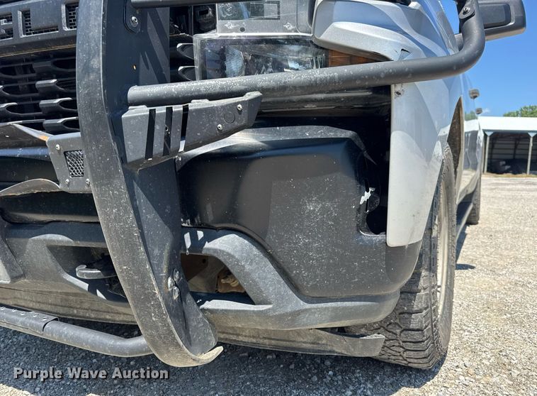 image for item EN4603 2020 Chevrolet  Silverado 1500 Crew Cab pickup truck