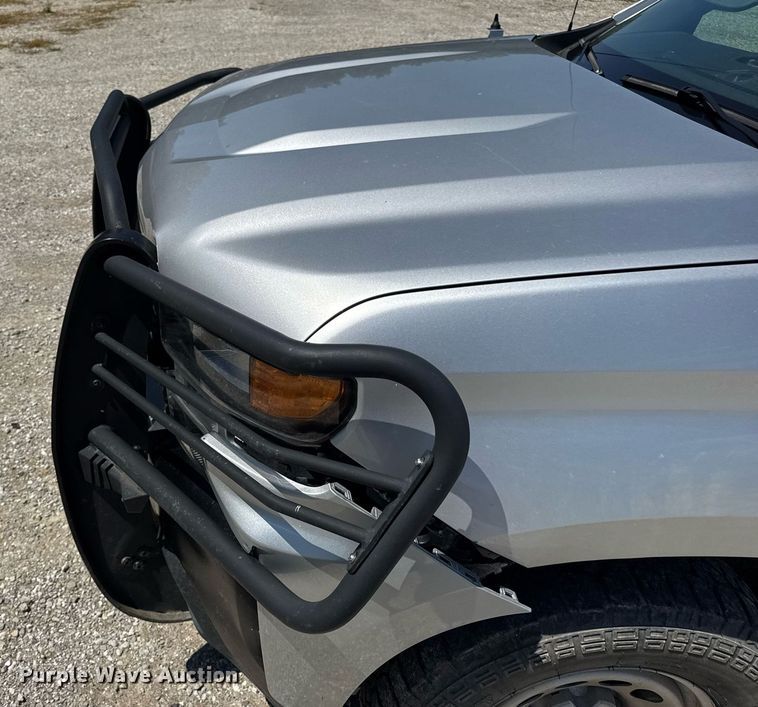 image for item EN4603 2020 Chevrolet  Silverado 1500 Crew Cab pickup truck