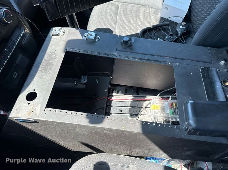 image for item EN4603 2020 Chevrolet  Silverado 1500 Crew Cab pickup truck