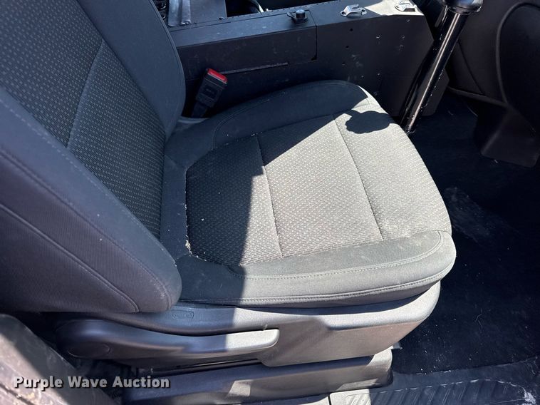 image for item EN4603 2020 Chevrolet  Silverado 1500 Crew Cab pickup truck