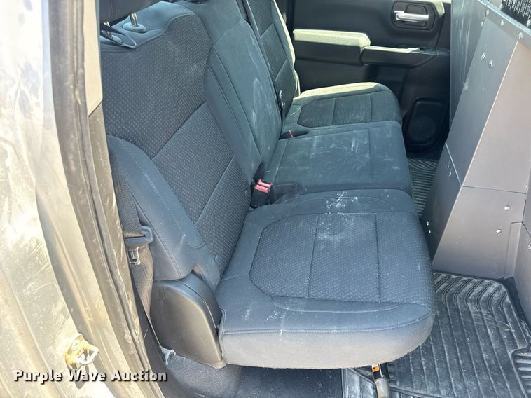 image for item EN4603 2020 Chevrolet  Silverado 1500 Crew Cab pickup truck