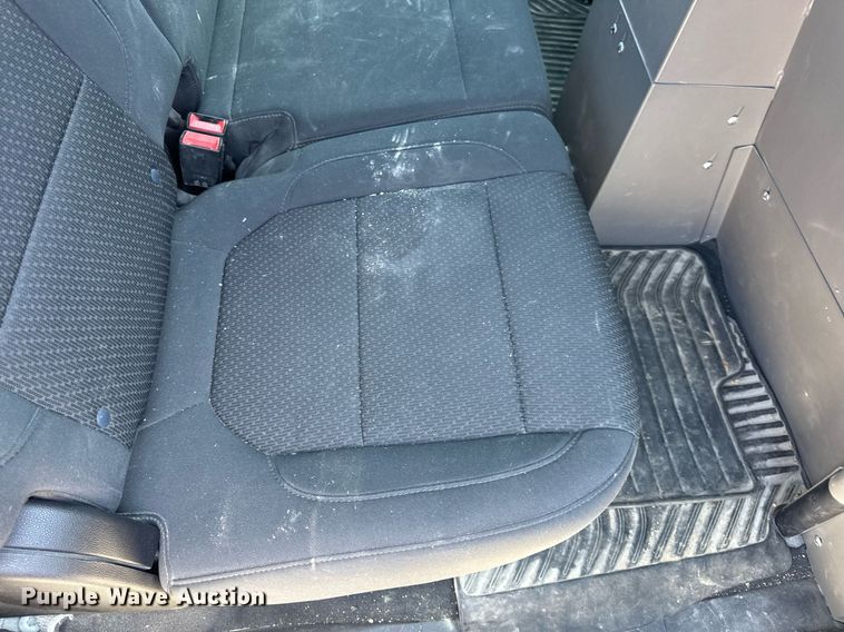 image for item EN4603 2020 Chevrolet  Silverado 1500 Crew Cab pickup truck