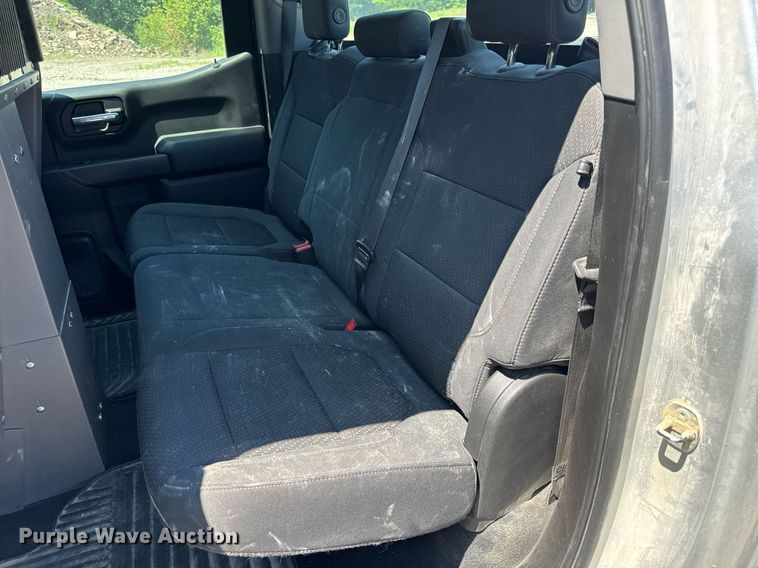 image for item EN4603 2020 Chevrolet  Silverado 1500 Crew Cab pickup truck