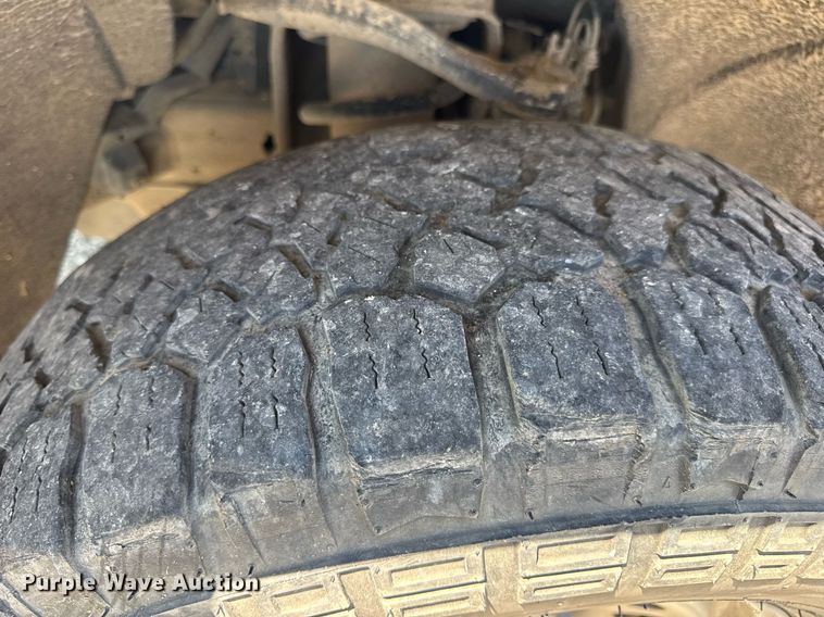 image for item EN4603 2020 Chevrolet  Silverado 1500 Crew Cab pickup truck