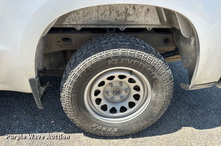 image for item EN4603 2020 Chevrolet  Silverado 1500 Crew Cab pickup truck