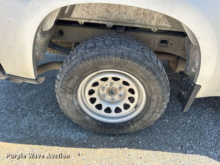 image for item EN4603 2020 Chevrolet  Silverado 1500 Crew Cab pickup truck