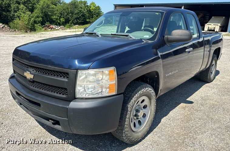 image for item EN4604 2011 Chevrolet  Silverado 1500 Ext. Cab pickup truck