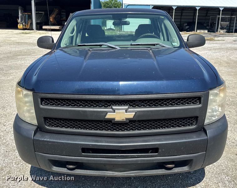 image for item EN4604 2011 Chevrolet  Silverado 1500 Ext. Cab pickup truck