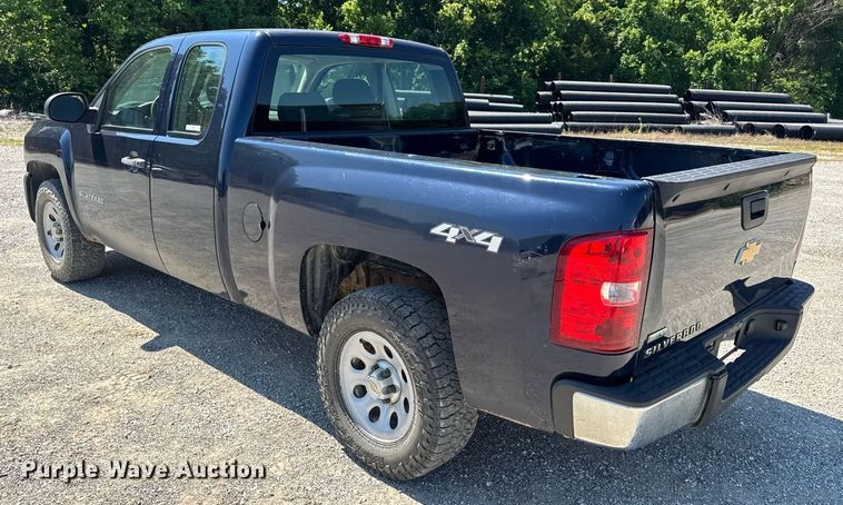 image for item EN4604 2011 Chevrolet  Silverado 1500 Ext. Cab pickup truck