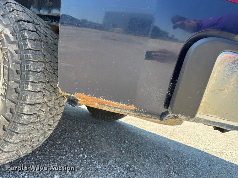 image for item EN4604 2011 Chevrolet  Silverado 1500 Ext. Cab pickup truck