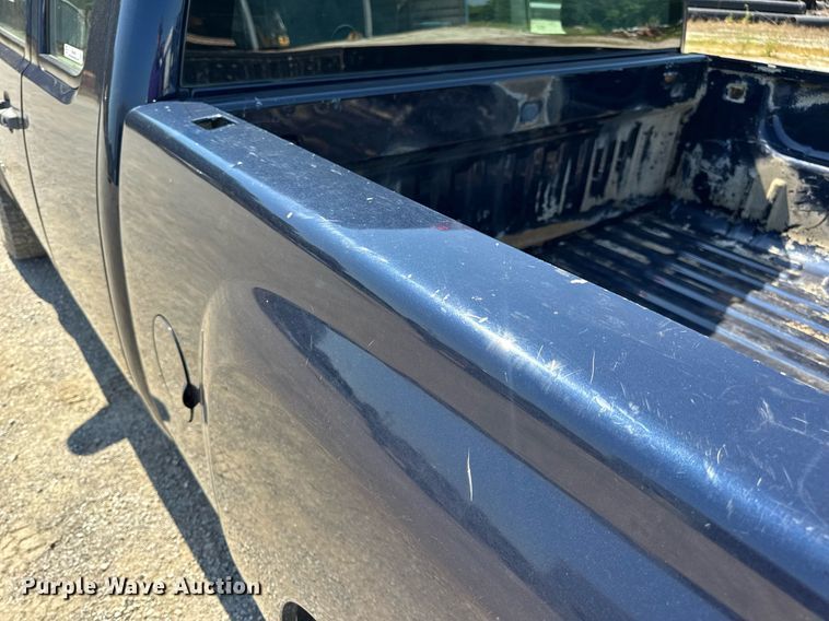 image for item EN4604 2011 Chevrolet  Silverado 1500 Ext. Cab pickup truck