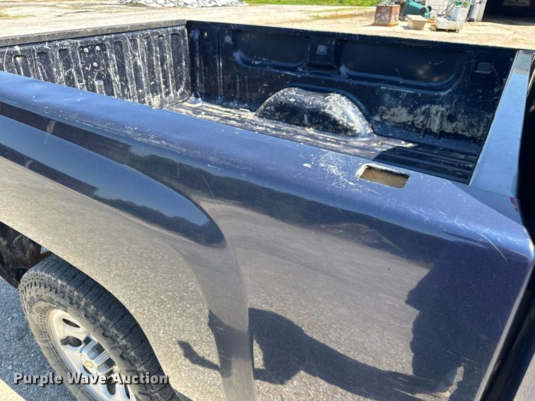 image for item EN4604 2011 Chevrolet  Silverado 1500 Ext. Cab pickup truck