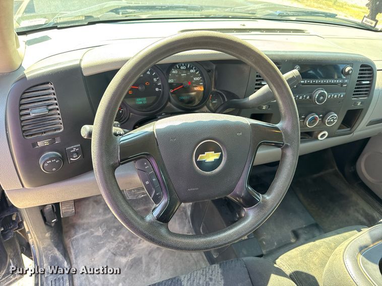 image for item EN4604 2011 Chevrolet  Silverado 1500 Ext. Cab pickup truck