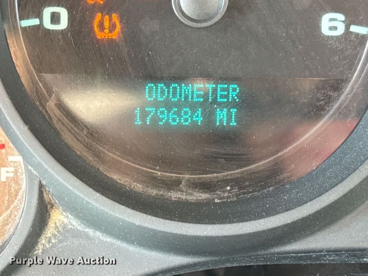 image for item EN4604 2011 Chevrolet  Silverado 1500 Ext. Cab pickup truck