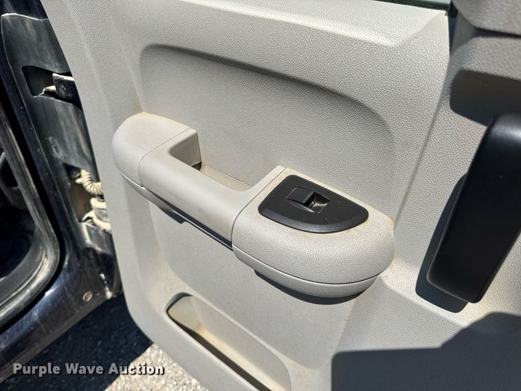 image for item EN4604 2011 Chevrolet  Silverado 1500 Ext. Cab pickup truck