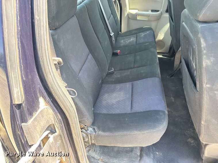 image for item EN4604 2011 Chevrolet  Silverado 1500 Ext. Cab pickup truck