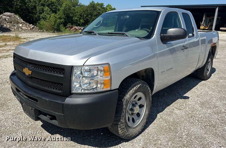 image for item EN4605 2012 Chevrolet  Silverado 1500 Ext. Cab pickup truck